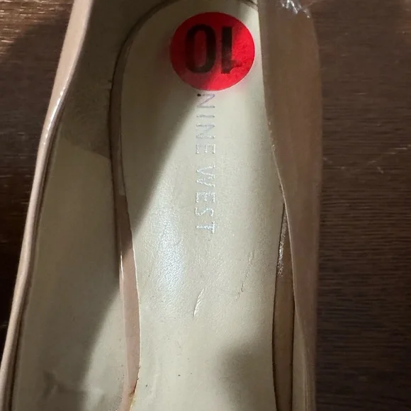 Nine West nude heels - Picture 2 of 6